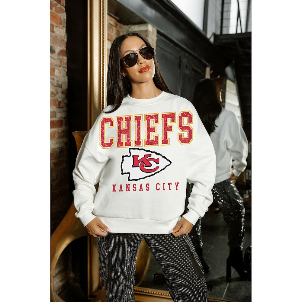 Kansas City Chiefs Gameday Couture Women's Sunday Drives Oversized Crewneck Pullover Sweatshirt – White | NFL