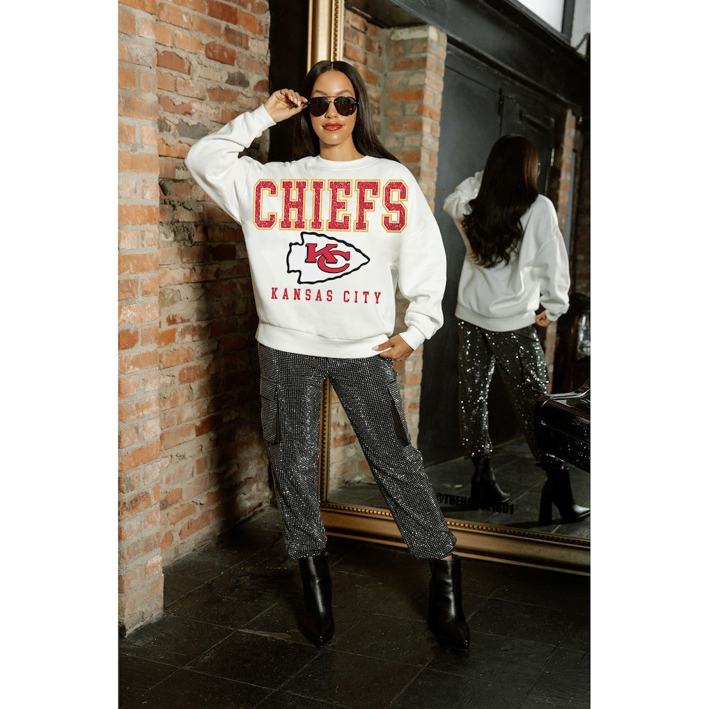 Kansas City Chiefs Gameday Couture Women's Sunday Drives Oversized Crewneck Pullover Sweatshirt – White | NFL