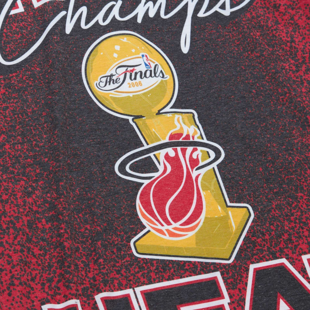 Miami Heat Hardwood Classics 2006 NBA Champions Champ City T-Shirt Red - NBA