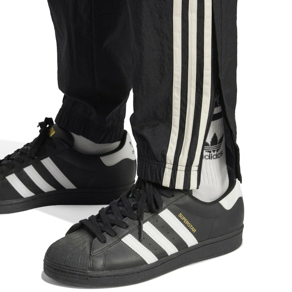 Manchester United Originals Lifestyler Track Pants Black | Adidas Sale