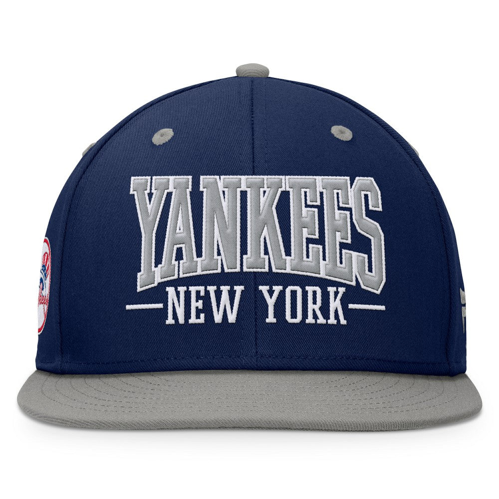 New York Yankees Fanatics Fundamental Bold Snapback Hat - MLB