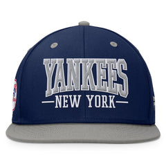 New York Yankees Fanatics Fundamental Bold Snapback Hat - MLB