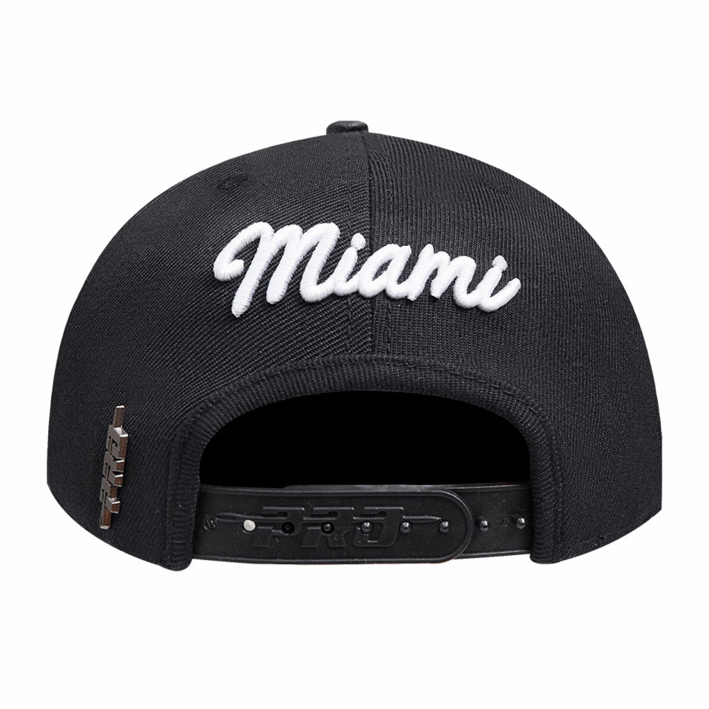 Miami Heat Pro Standard Paint the City Pinch Front Snapback Hat Black - NBA