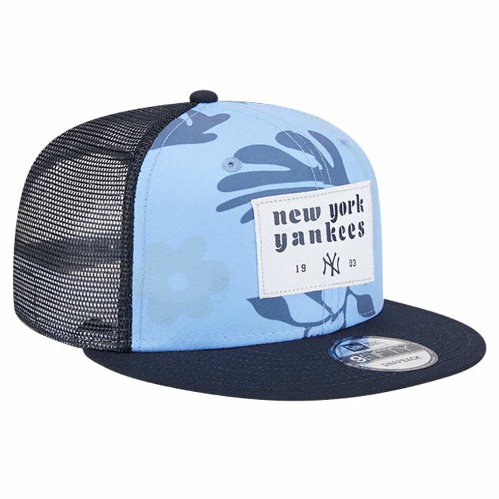 New York Yankees New Era Bikini Bottom Trucker 9FIFTY Snapback Hat - MLB