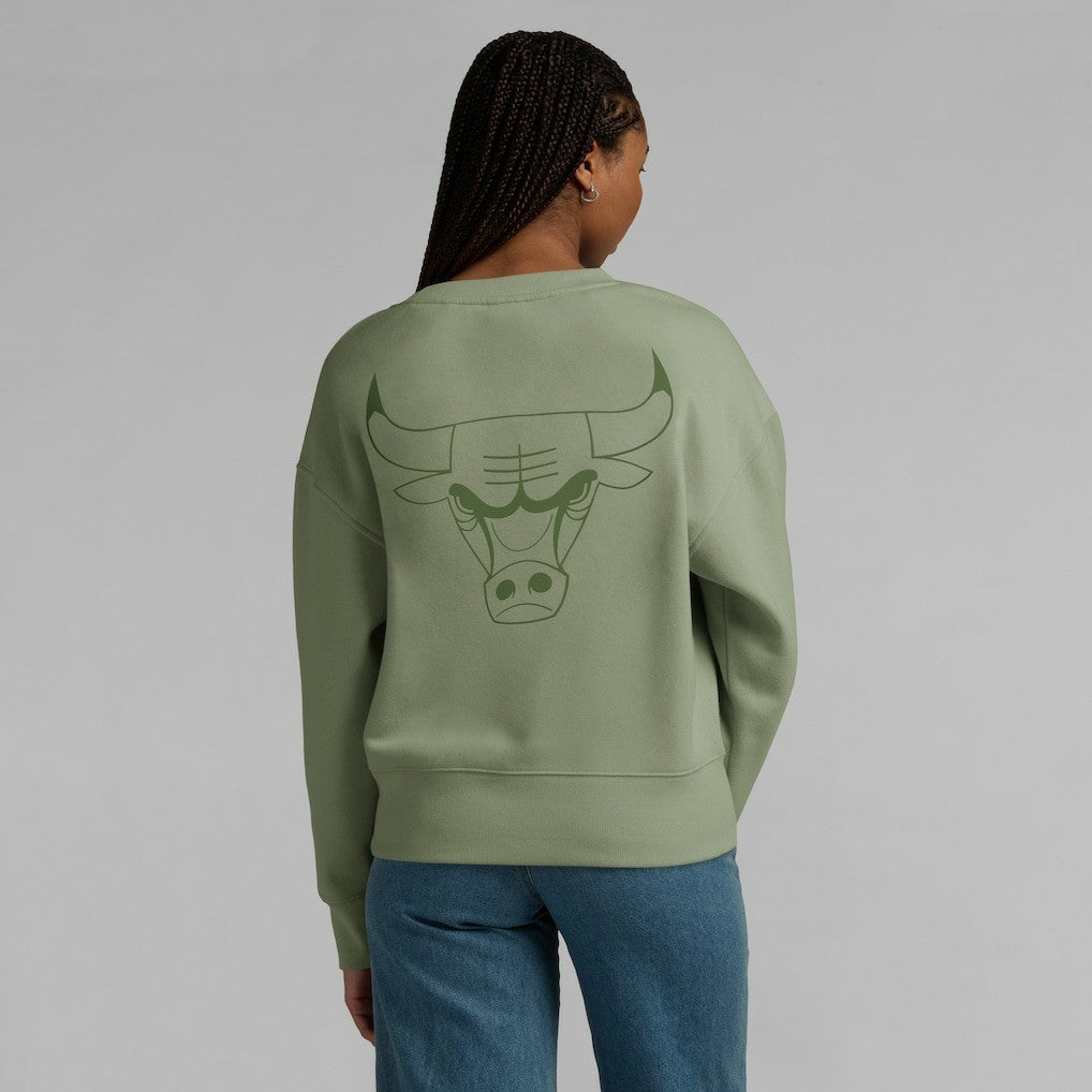 Chicago Bulls Women's Elements Flow Pullover Sweatshirt Olive - NBA