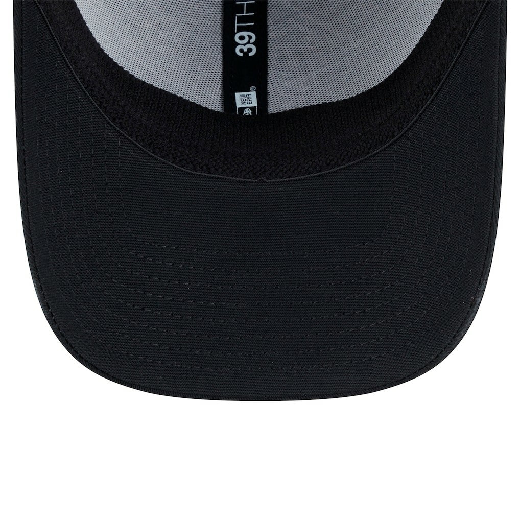New Era Atlanta Falcons Black Main Neo 39THIRTY Flex Hat | NFL