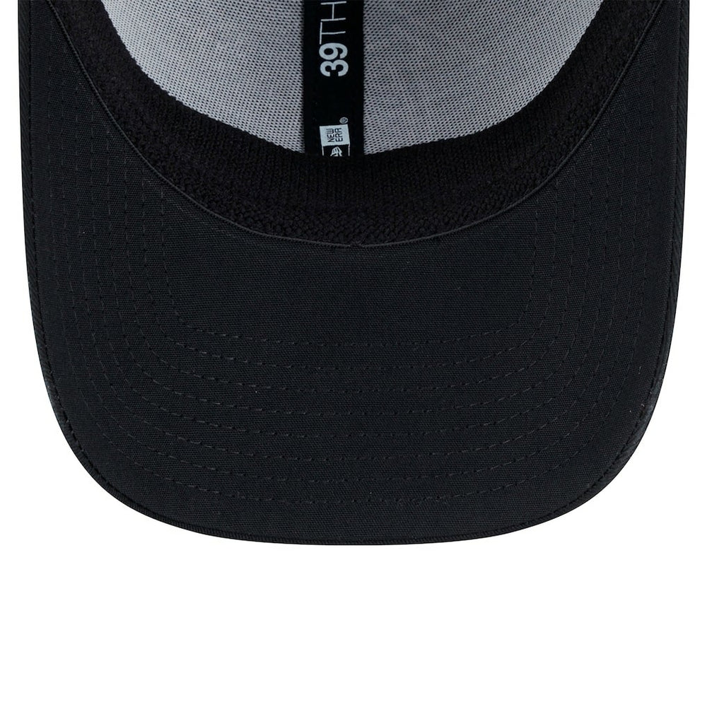 New Era Atlanta Falcons Black Main Neo 39THIRTY Flex Hat | NFL