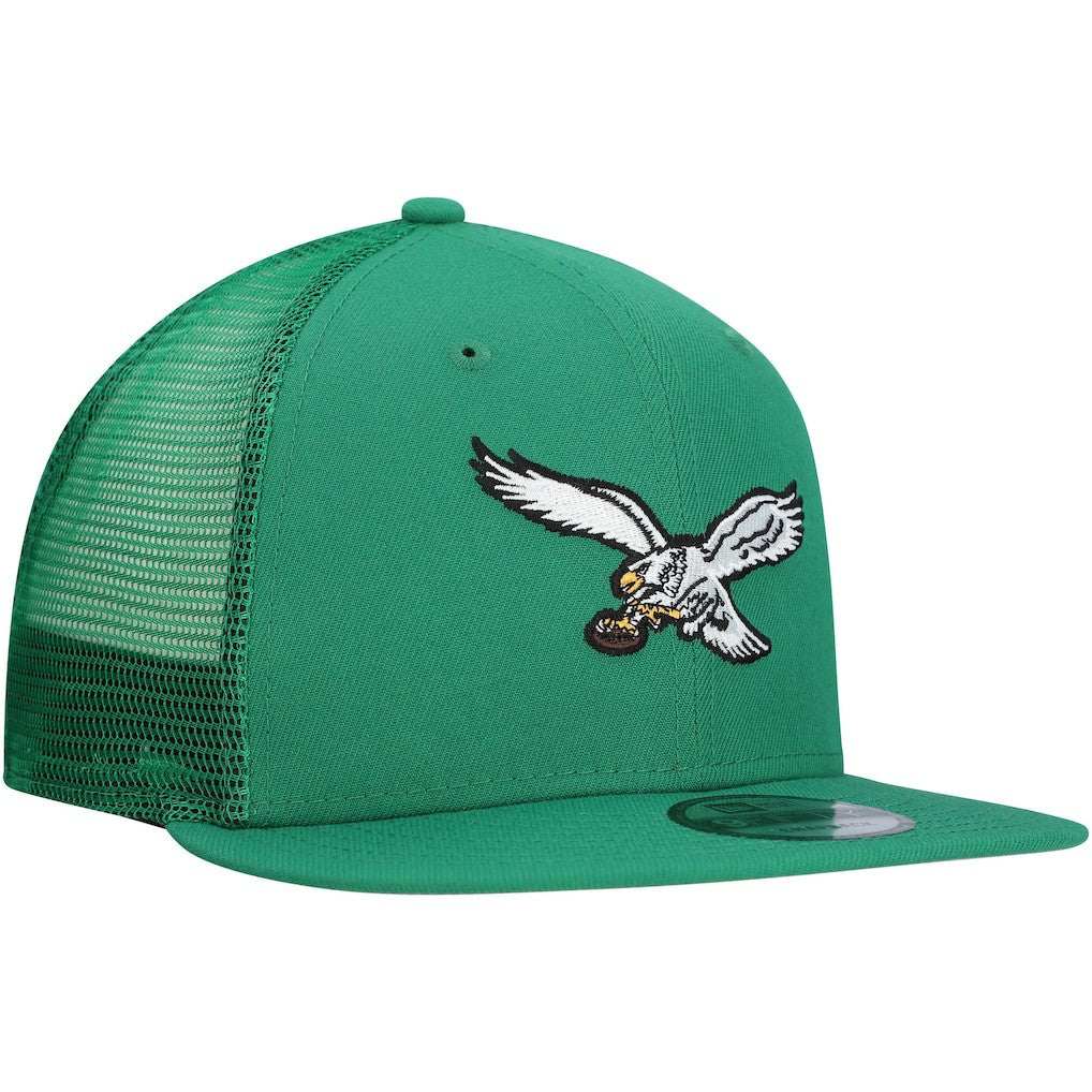 Philadelphia Eagles New Era Throwback Main Trucker 9FIFTY Snapback Hat Kelly Green | NFL