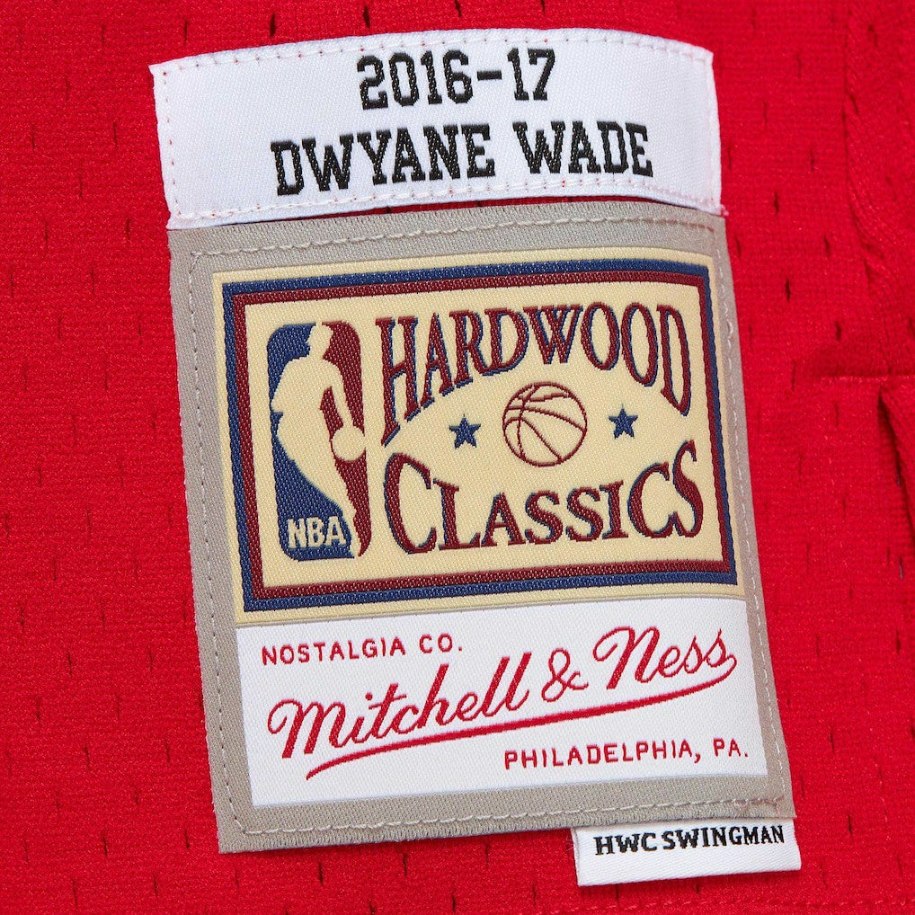 Dwyane Wade Chicago Bulls 2016/17 Hardwood Classics Swingman Jersey Red - NBA
