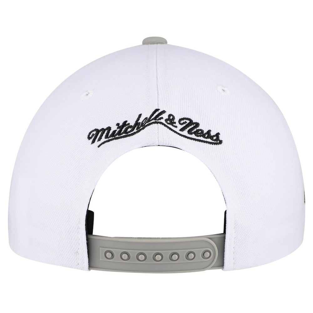 Chicago Bulls Core Snapback Hat White - NBA
