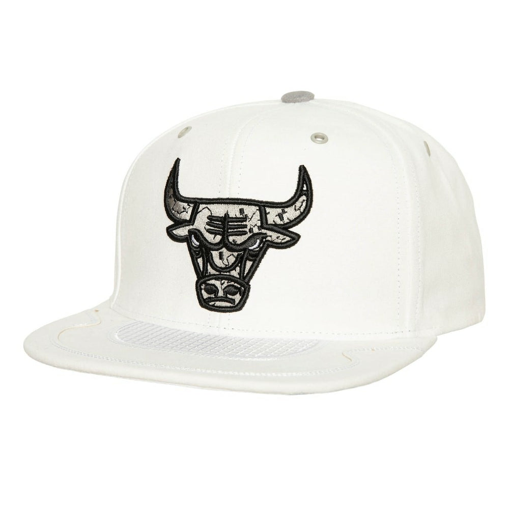 Chicago Bulls Day 4 Snapback Hat White - NBA