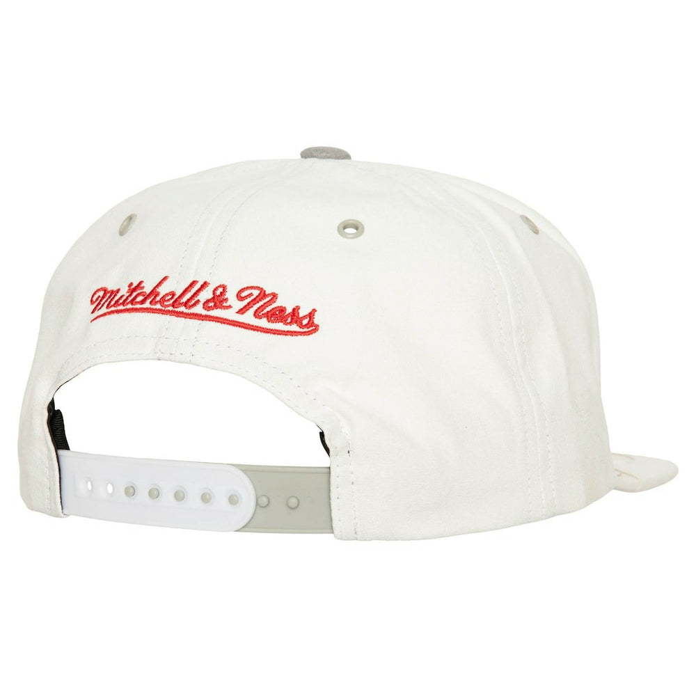 Chicago Bulls Day 4 Snapback Hat White - NBA