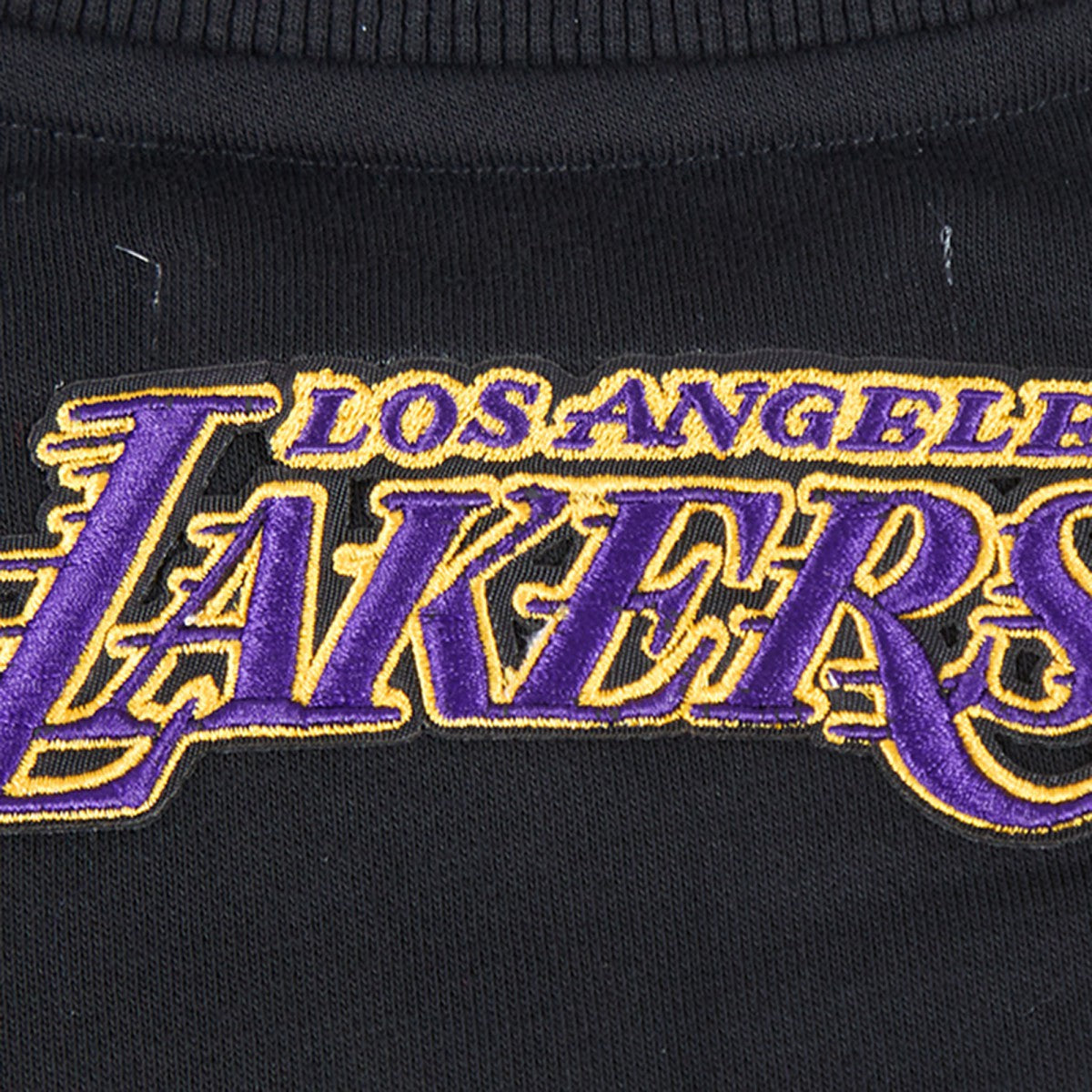 Los Angeles Lakers Pro Standard Women's Area Code Cropped Pullover Sweatshirt Black - NBA