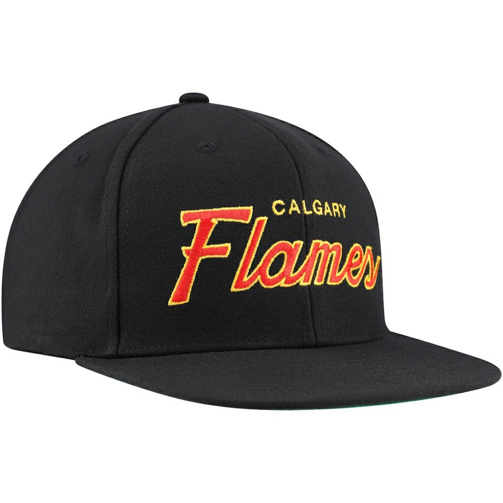 Calgary Flames Mitchell & Ness Core Team Script 2.0 Snapback Hat - Black - NHL