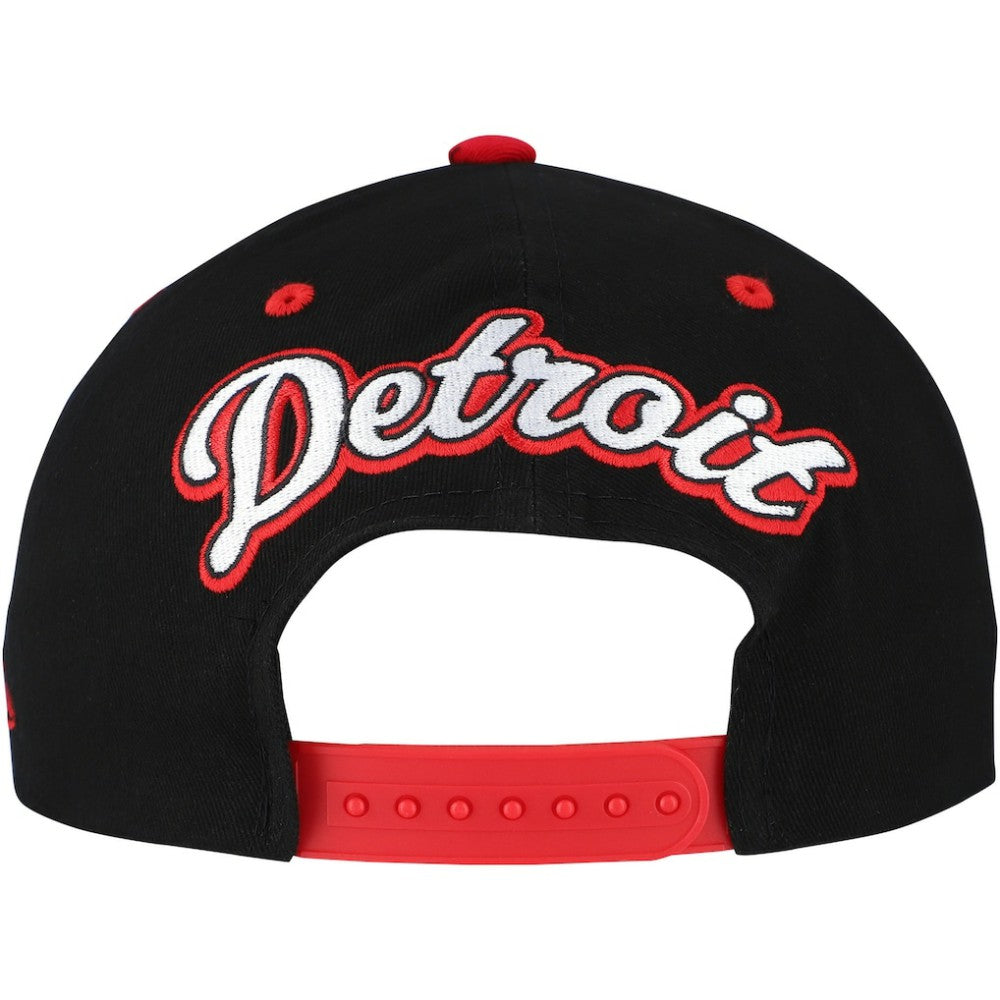 Detroit Red Wings Mitchell & Ness Backside Script Two-Tone Pro Crown Adjustable Hat - Black/Red - NHL