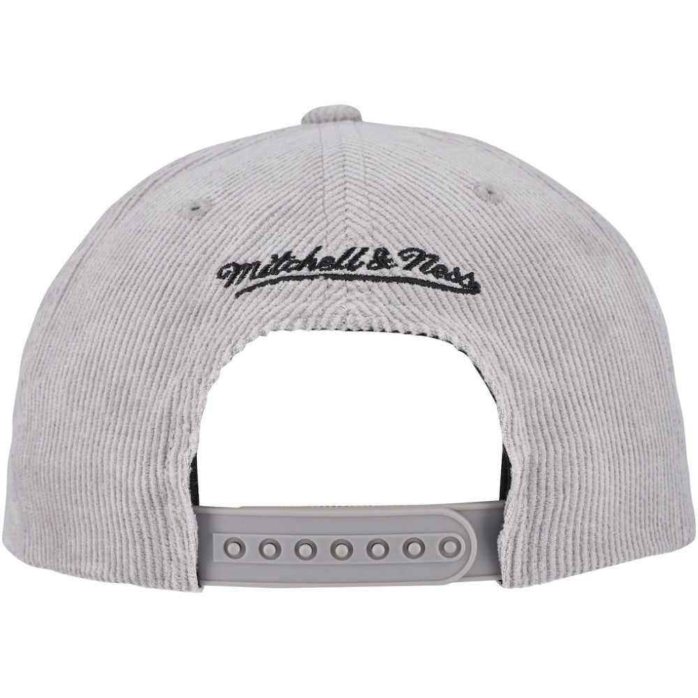Mitchell & Ness  Chicago White Sox Male Adult Corduroy Snapback Hat - MLB