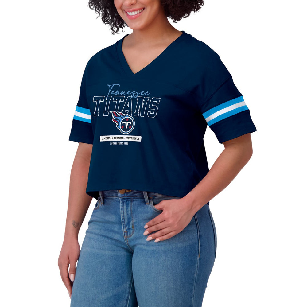 Tennessee Titans WEAR by Erin Andrews Women's Color Block Boxy Modest Crop V-Neck T-Shirt Navy | NFL