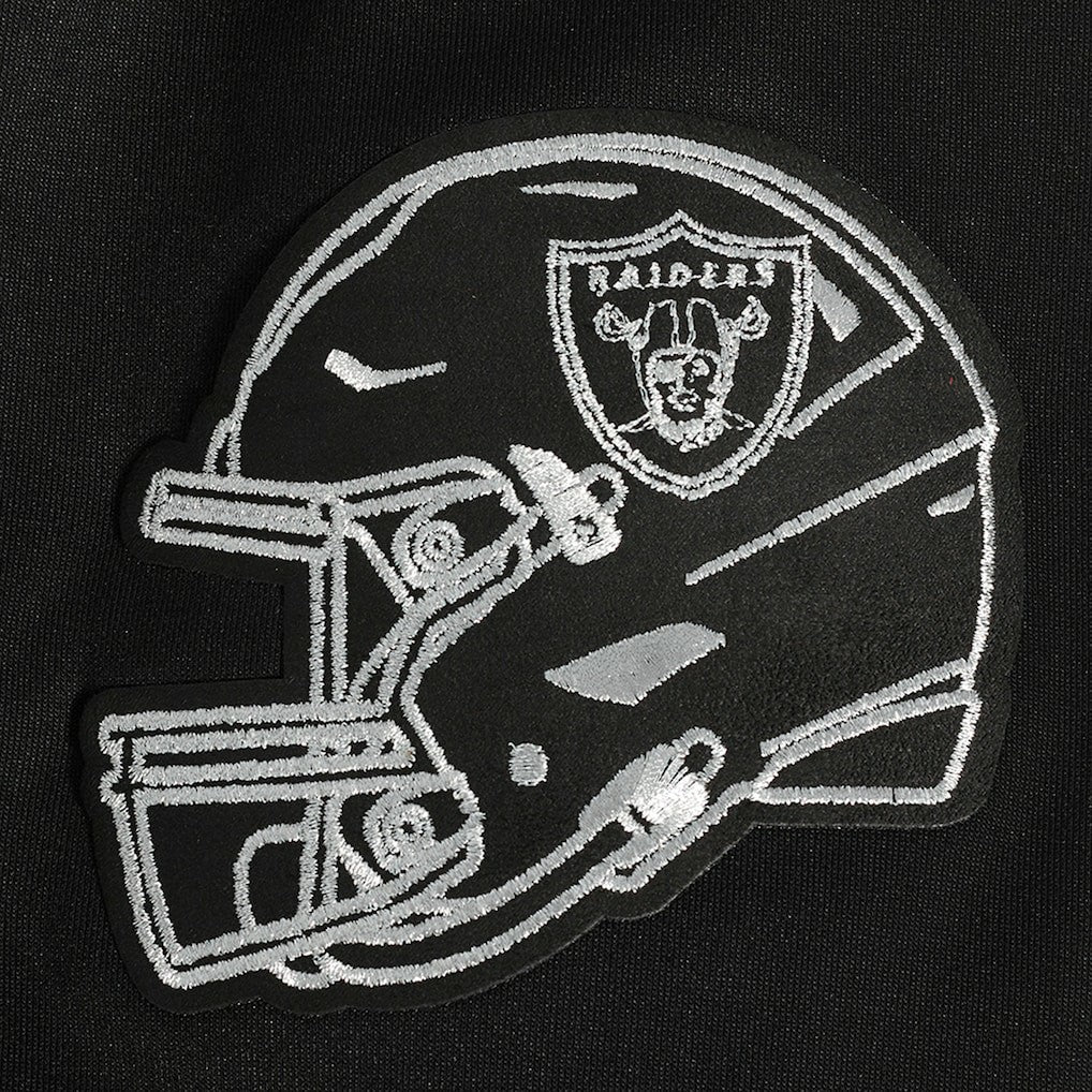 Las Vegas Raiders Pro Standard Classic Chenille Pullover Hoodie Black | NFL