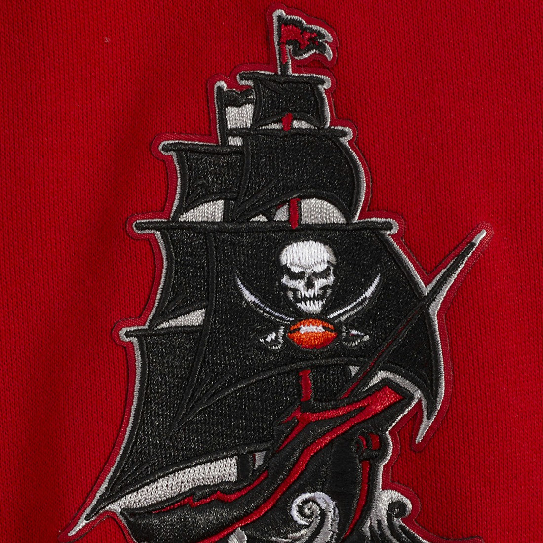 Tampa Bay Buccaneers Pro Standard Turn It Up Drop Shoulder Pullover Sweatshirt Red | NFL