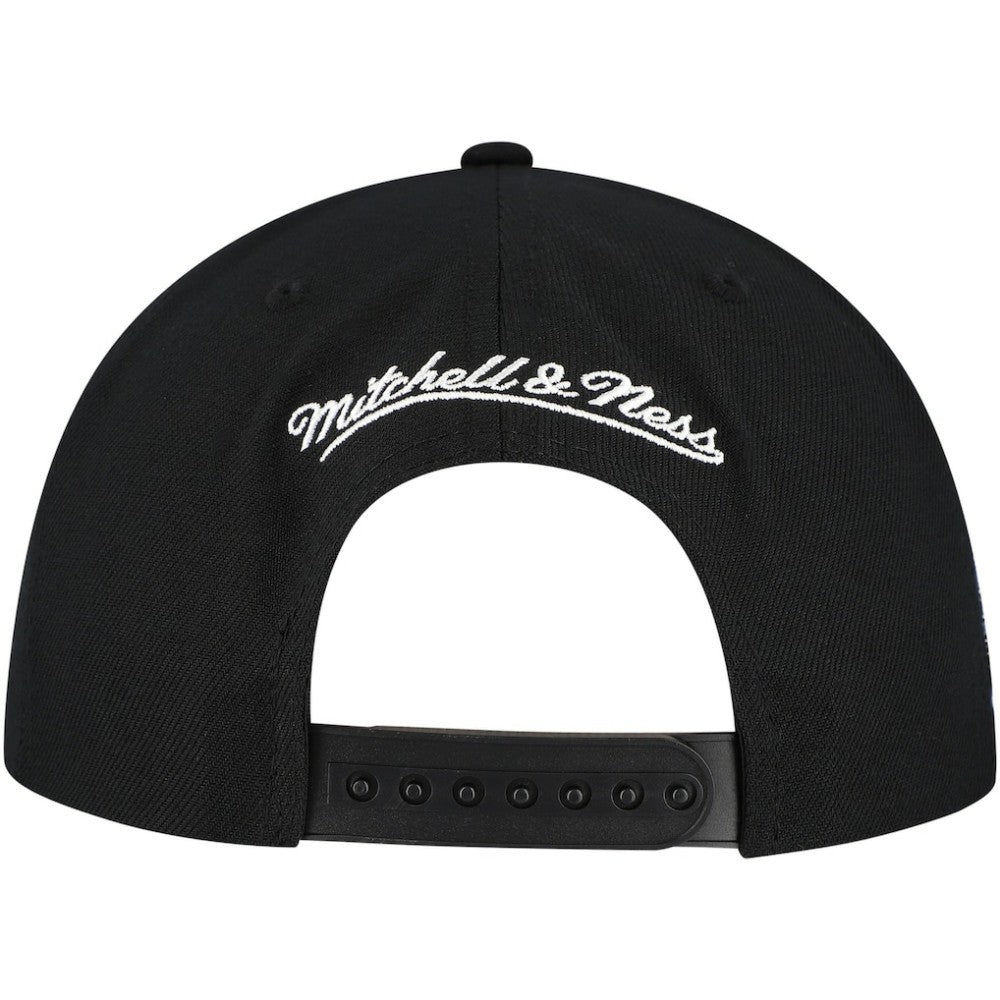 Toronto Maple Leafs Mitchell & Ness Core Top Spot Snapback Hat - Black - NHL