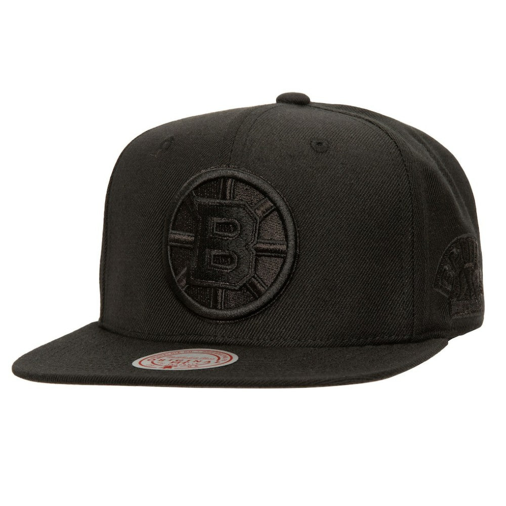 Boston Bruins Mitchell & Ness Soul Strike Pearl Tonal Snapback Hat - Black - NHL
