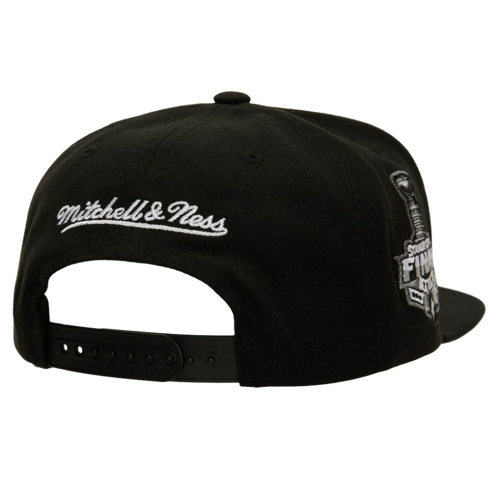 Los Angeles Kings Mitchell & Ness Core Top Spot Snapback Hat - Black - NHL