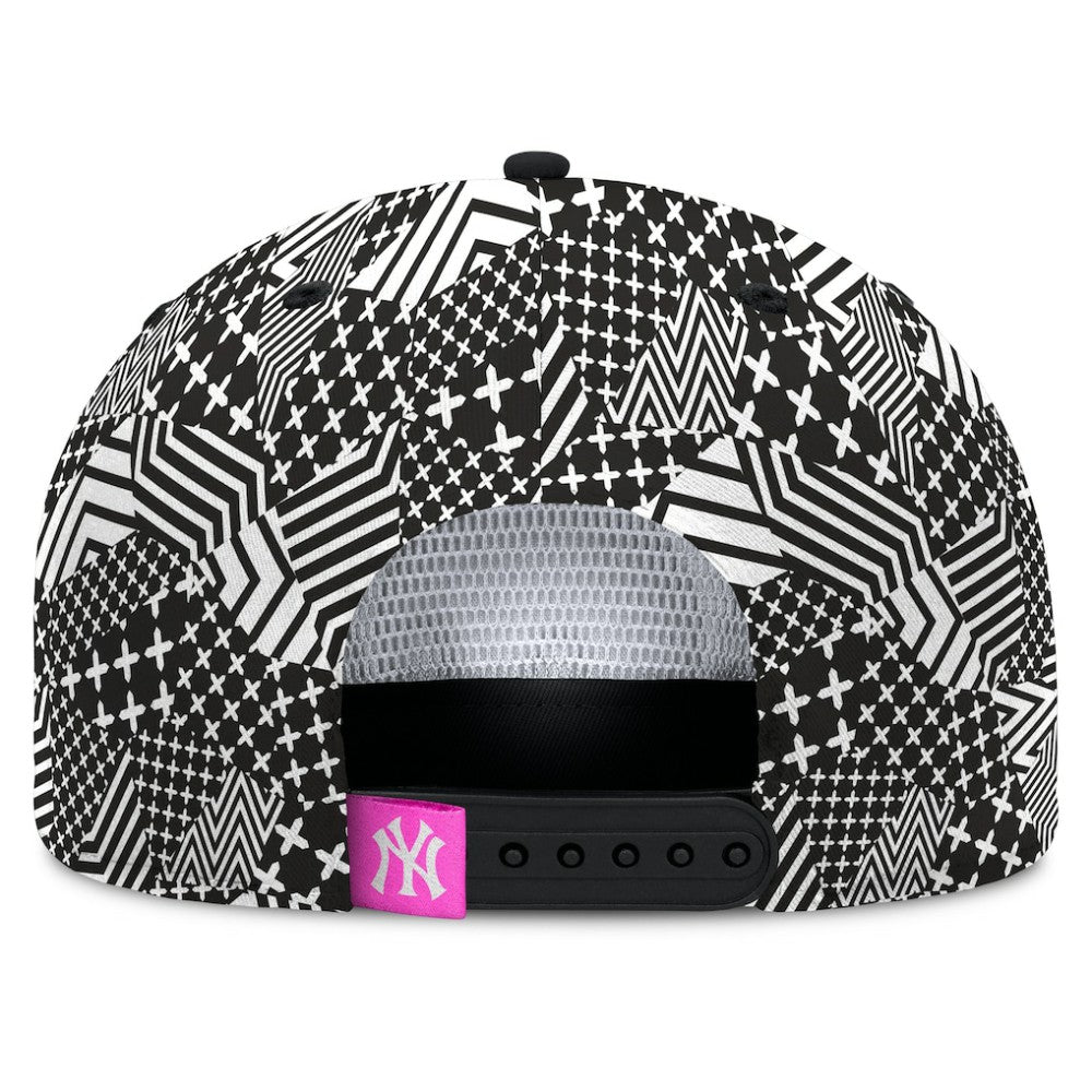 New York Yankees Fanatics Let's Glow Moon Shot Snapback Hat - MLB