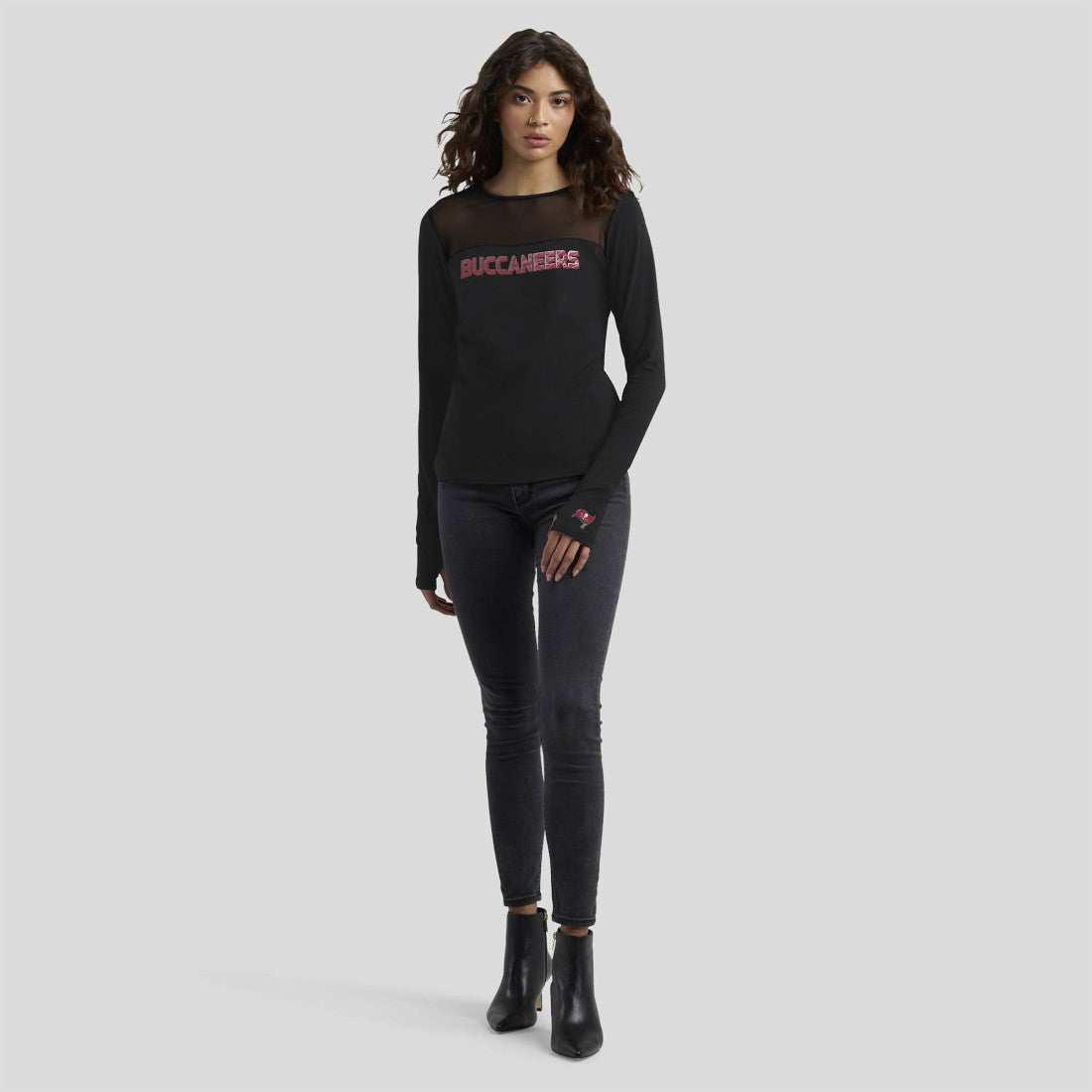 Tampa Bay Buccaneers WEAR by Erin Andrews x Gracie Hunt Women's Mesh Panel Long Sleeve T-Shirt Black | NFL