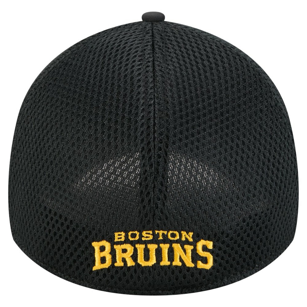 Boston Bruins New Era Linear Featherweight 39THIRTY Flex Hat - Black - NHL