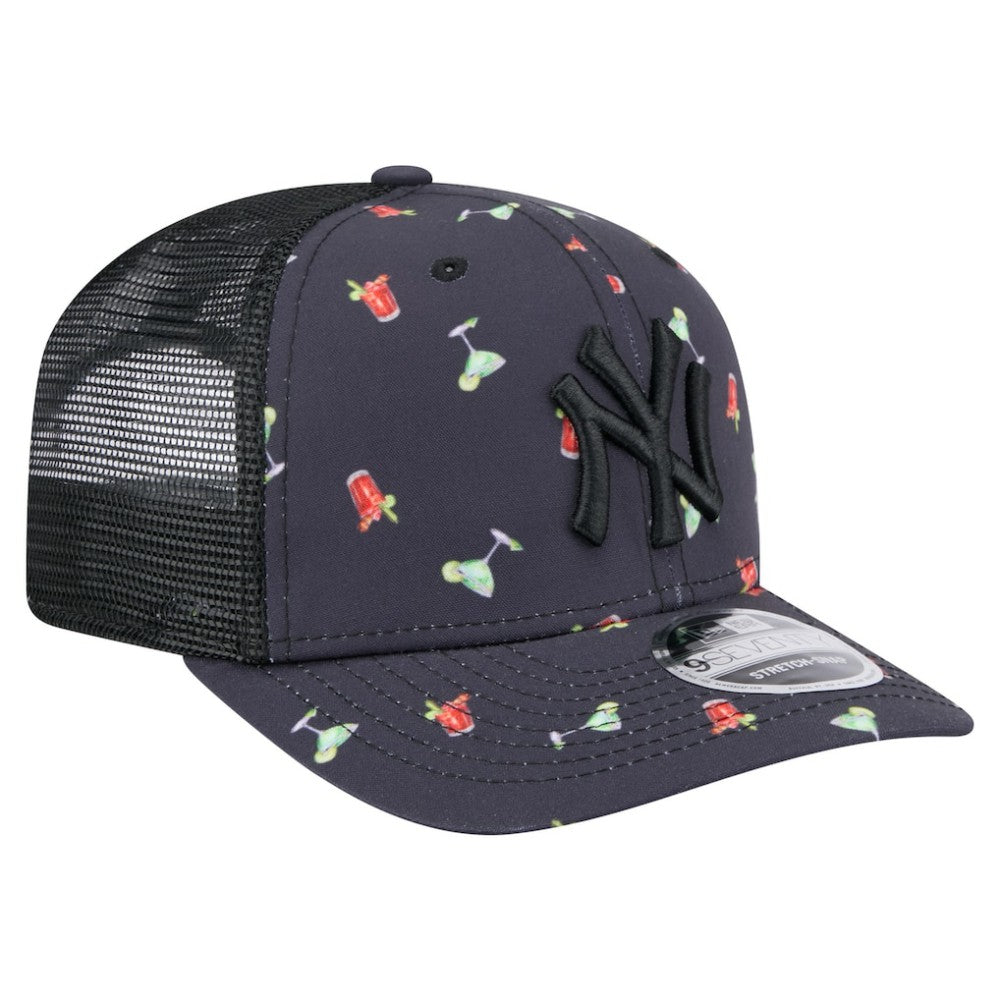 New York Yankees New Era Adventure Drinks Pattern 9SEVENTY Stretch-Snap Hat - MLB