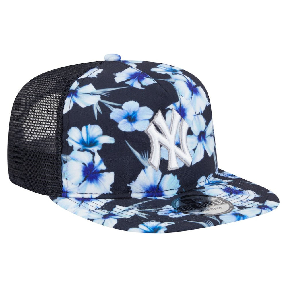 New York Yankees New Era Adventure Pattern Golfer Trucker Snapback Hat - MLB