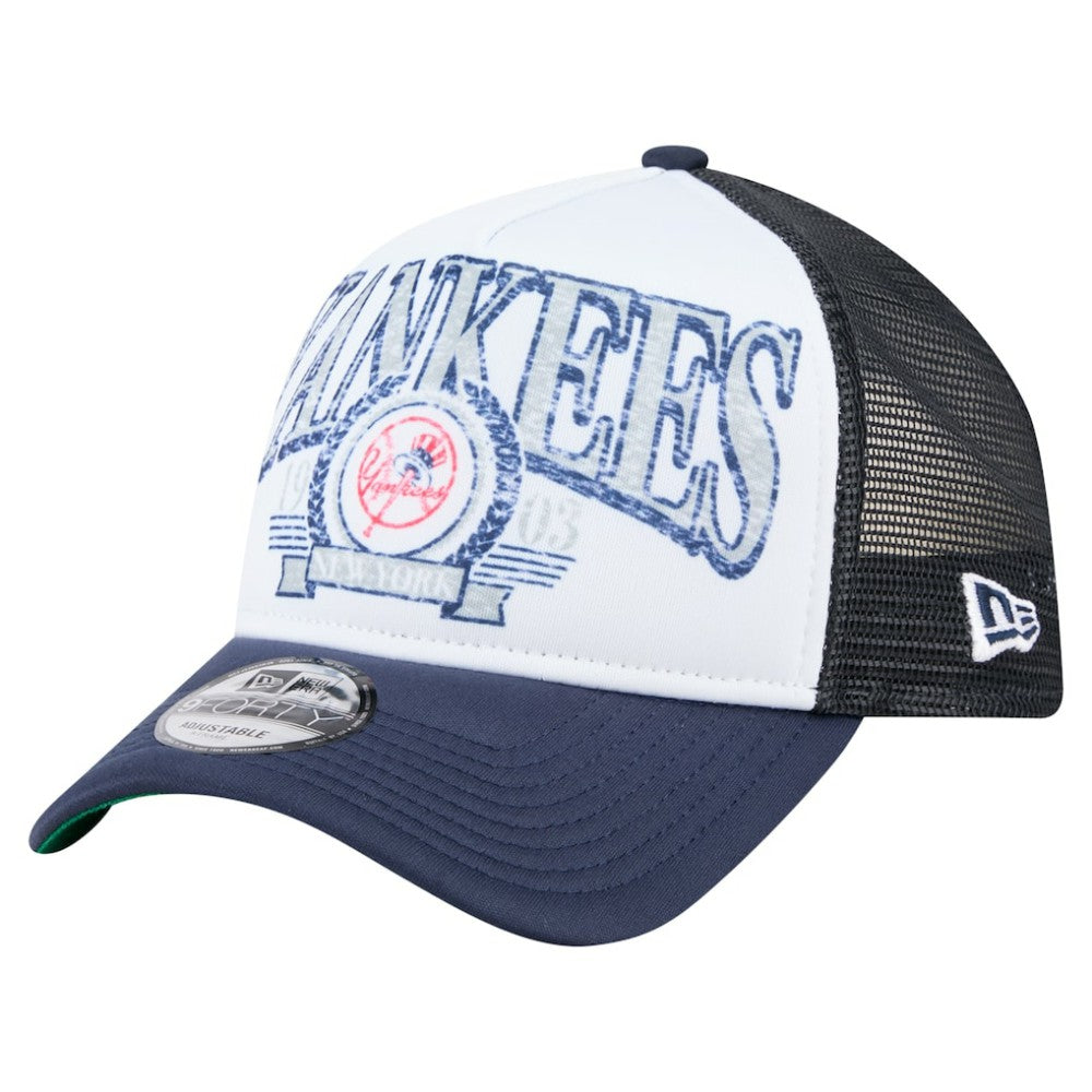 New York Yankees New Era Distressed 9FORTY A-Frame Adjustable Trucker Hat - MLB