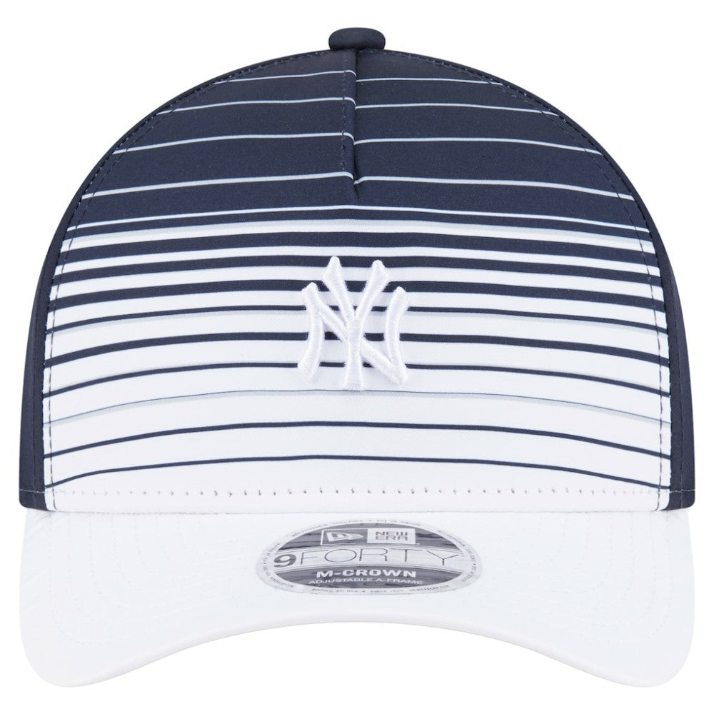 New York Yankees New Era Gradient 9FORTY M-Crown Adjustable Hat - MLB