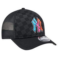 New York Yankees New Era Gradient 9FORTY A-Frame M-Crown Trucker Adjustable Hat - MLB