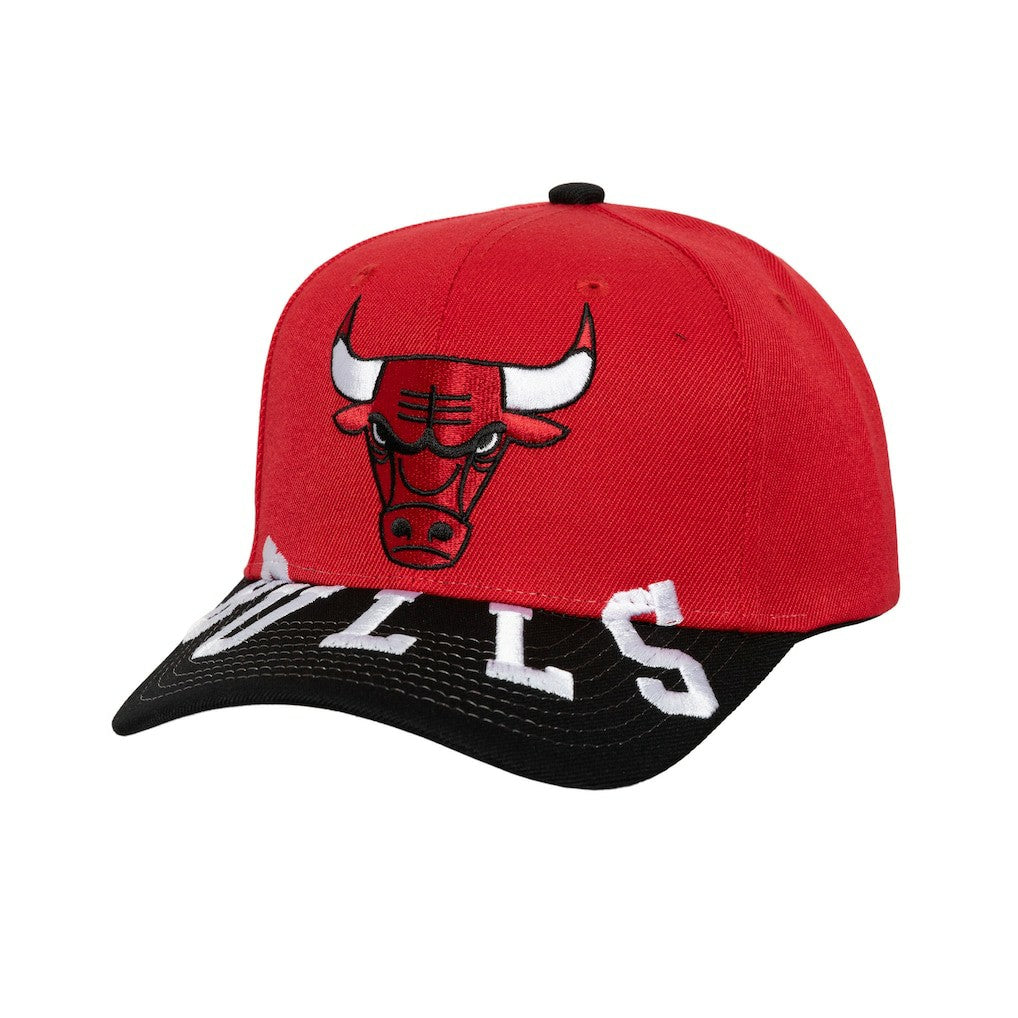 Chicago Bulls Underarch Two-Tone Pro Crown Snapback Hat Red/Black - NBA