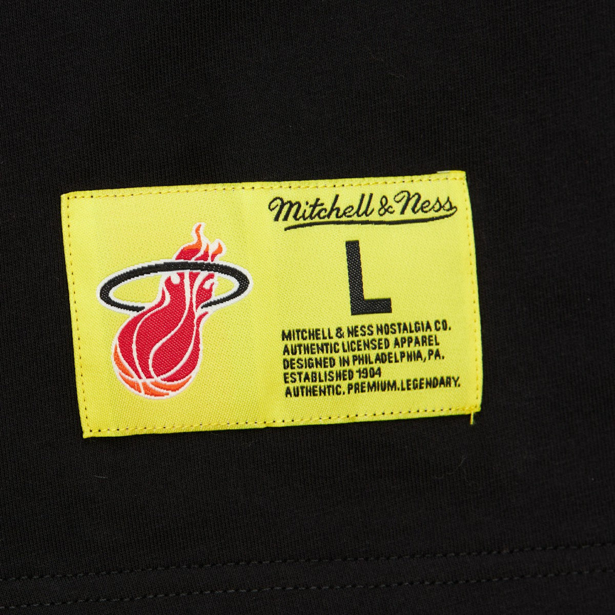 Miami Heat Hardwood Classics Neon Nights Premium T-Shirt Black - NBA