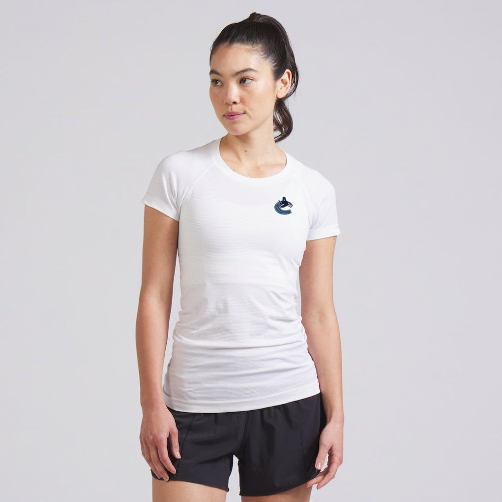 Vancouver Canucks lululemon Women's Swiftly Tech Short-Sleeve Shirt 2.0 - White - NHL