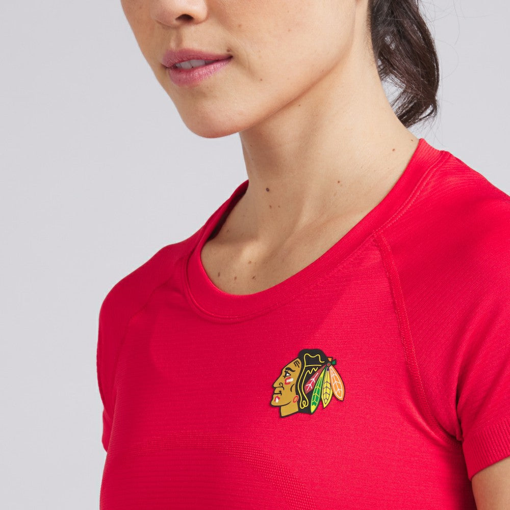 Chicago Blackhawks lululemon Women's Swiftly Tech Short-Sleeve Shirt 2.0 - True Red - NHL