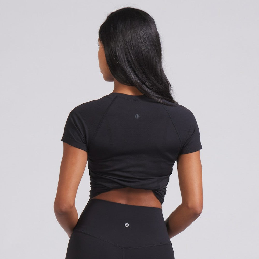 Boston Bruins lululemon Women's Swiftly Tech Short-Sleeve Shirt 2.0 - Black - NHL