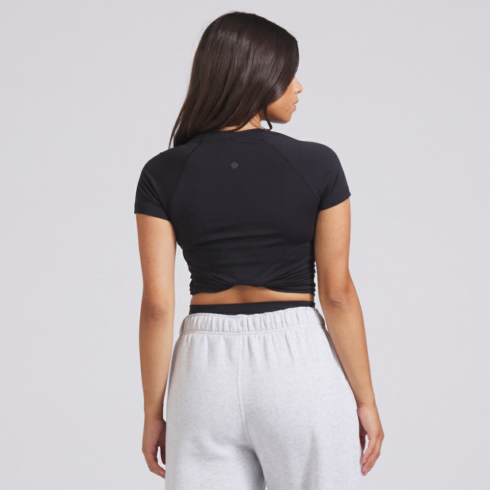 Vegas Golden Knights lululemon Women's Swiftly Tech Short-Sleeve Shirt 2.0 - Black - NHL