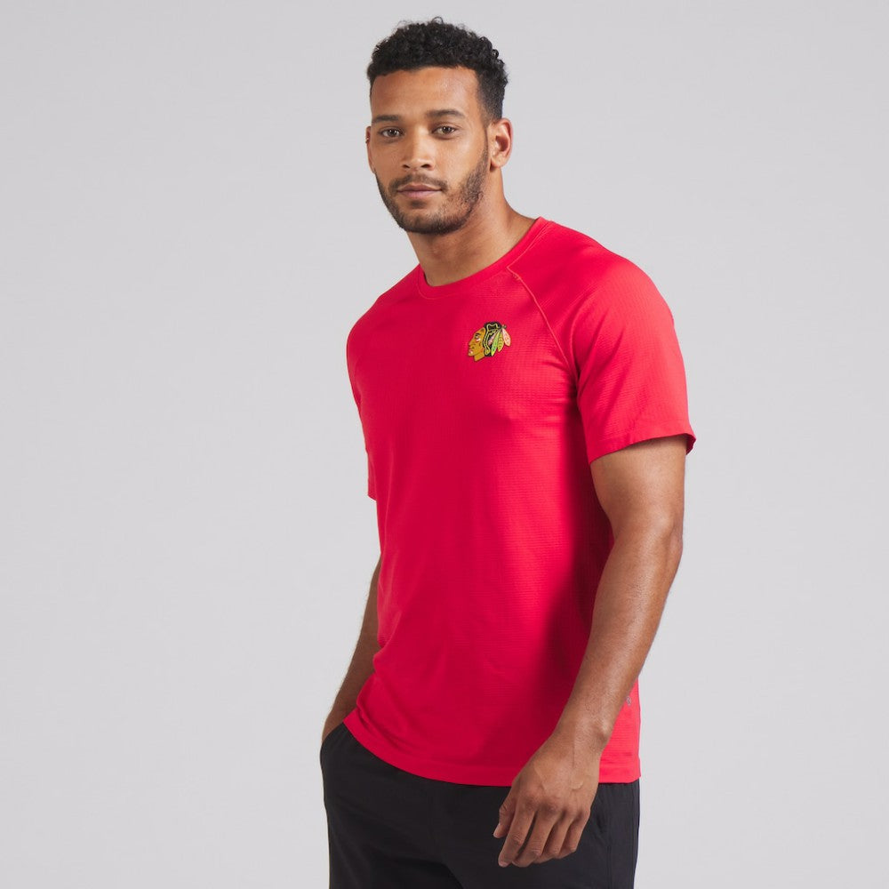 Chicago Blackhawks lululemon Metal Vent Tech Short-Sleeve Shirt - True Red - NHL