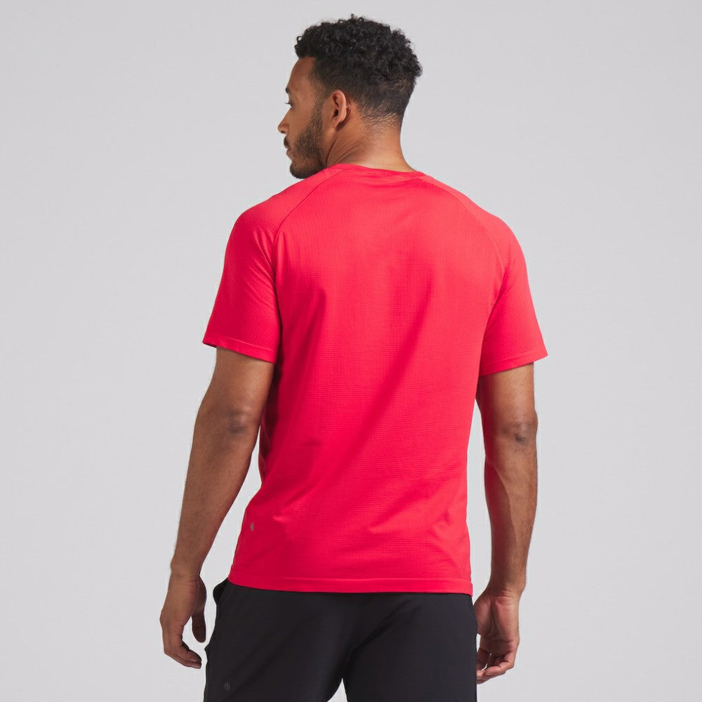 Chicago Blackhawks lululemon Metal Vent Tech Short-Sleeve Shirt - True Red - NHL