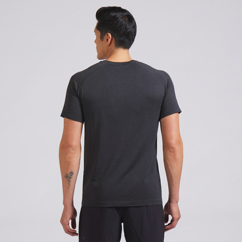 Boston Bruins lululemon Metal Vent Tech Short-Sleeve Shirt - Graphite Grey - NHL