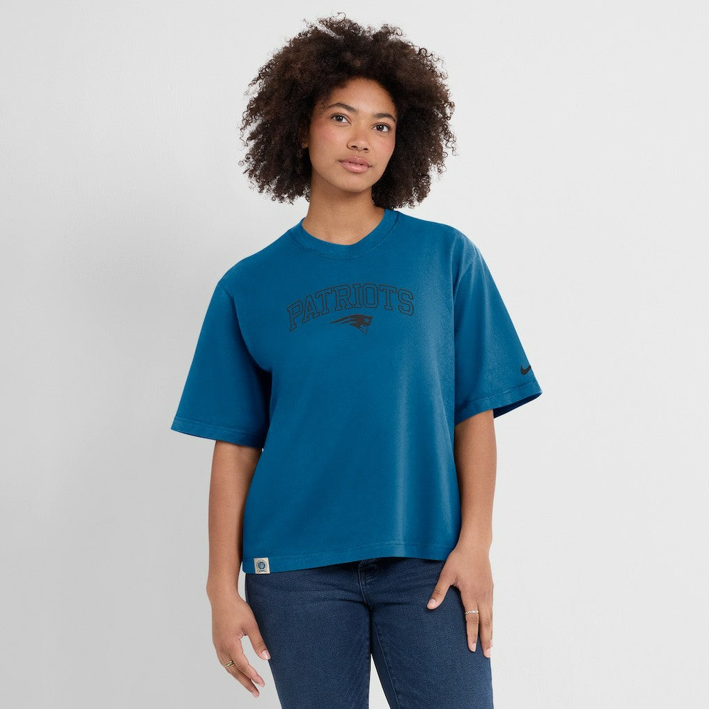 New England Patriots Women's Glory Arch Boxy T-Shirt Blue | Nike for Sale