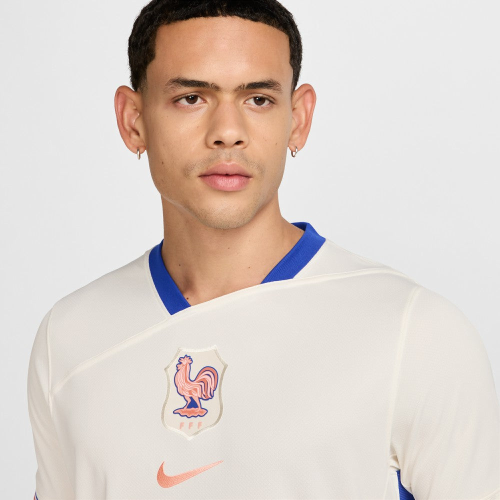France Women's National Team 2025/26 Away Replica Jersey Cream | Nike Online