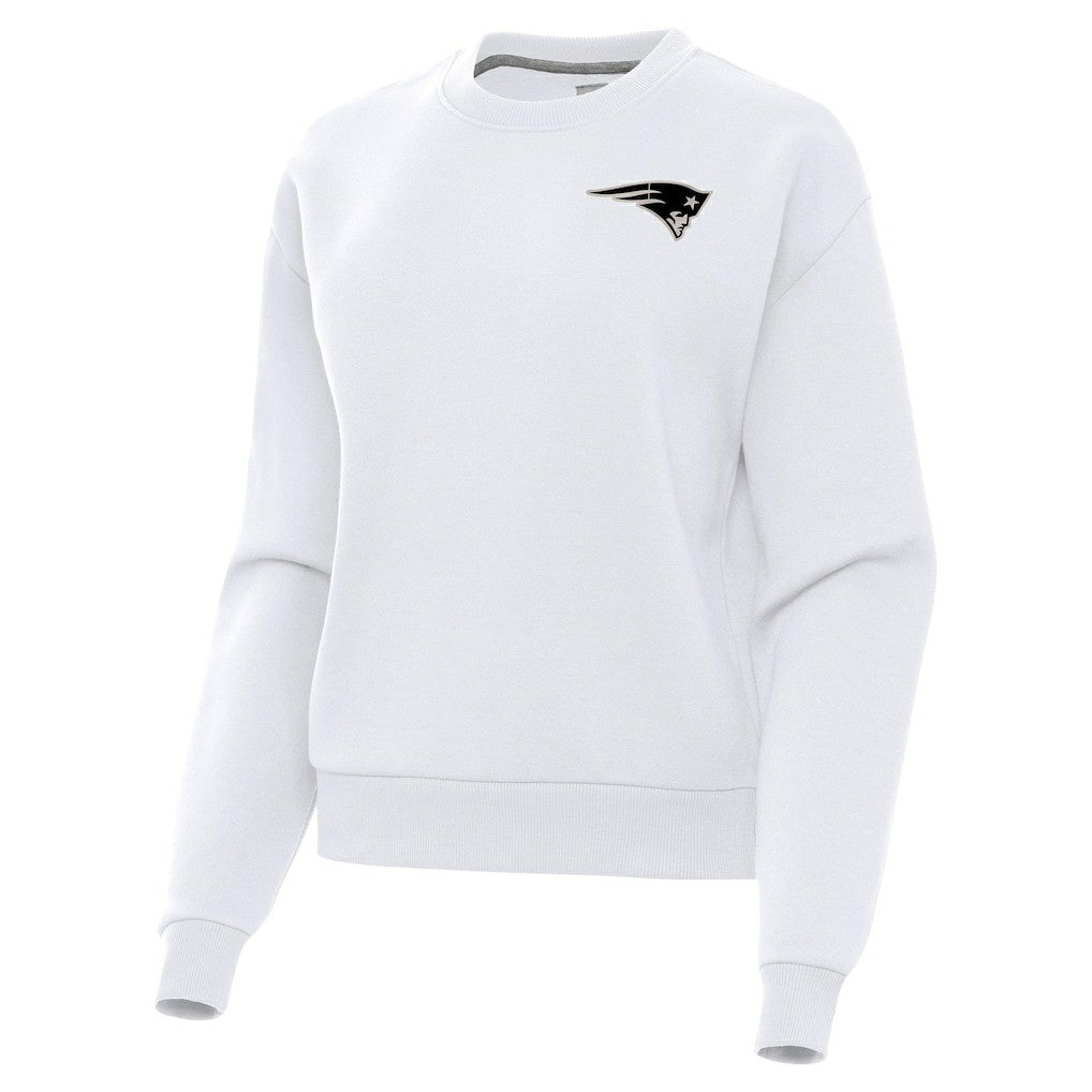 New England Patriots Antigua Women's Victory Pullover Sweatshirt White | NFL
