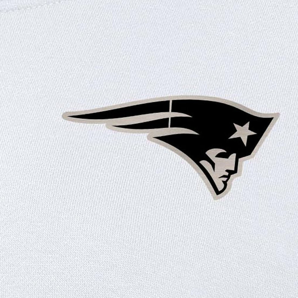 New England Patriots Antigua Women's Victory Pullover Sweatshirt White | NFL