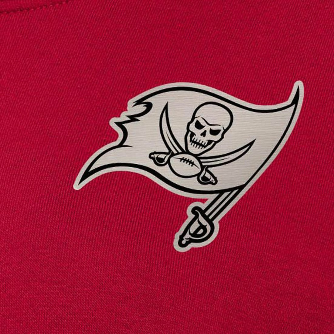 Tampa Bay Buccaneers Antigua Women's Victory Pullover Sweatshirt Red | NFL