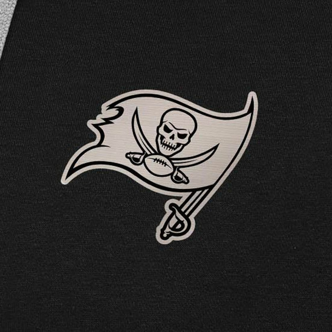 Tampa Bay Buccaneers Antigua Brushed Carbon Victory Pullover Hoodie Black | NFL