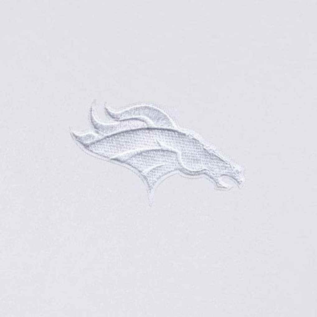 Denver Broncos Antigua Intent Quarter-Zip Jacket White | NFL